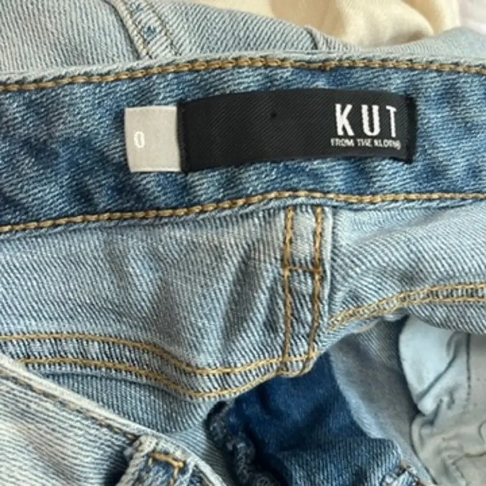 Kut from the Kloth Reese Ankle Straight Jeans Size 0